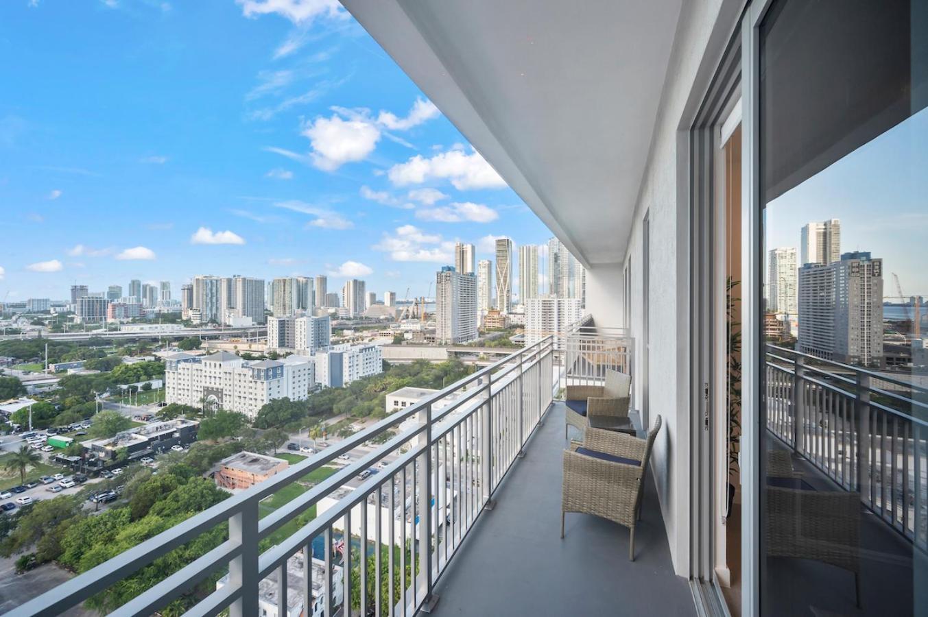 Beautiful Unit In Downtown Miami With Free Parking Apartment Exterior photo